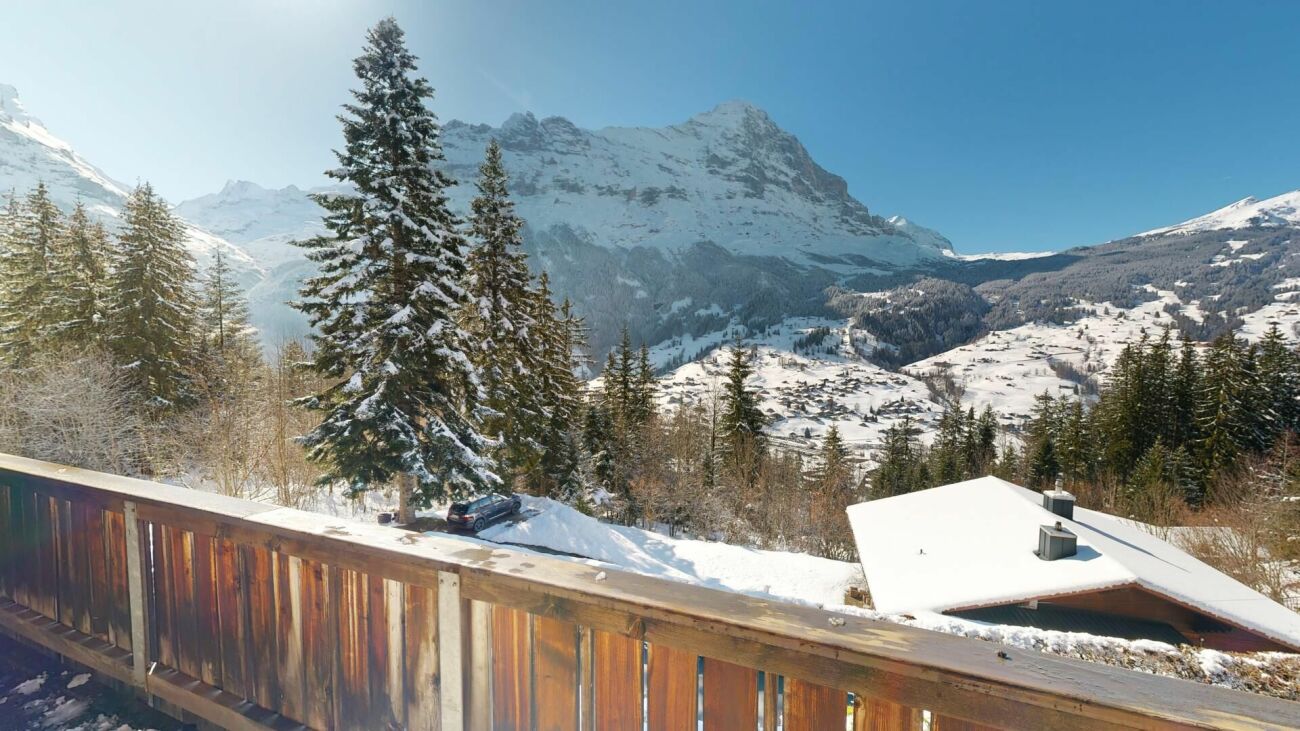 Read more about the article Heimeliger Zweitwohnsitz mit Galerie an sensationeller Panoramalage in Grindelwald