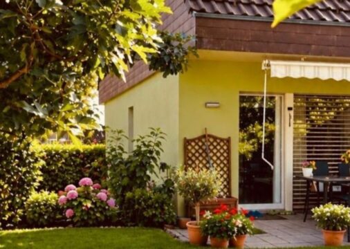 Wohnglück mit Garten und viel Charme - Reiheneckhaus in Pieterlen